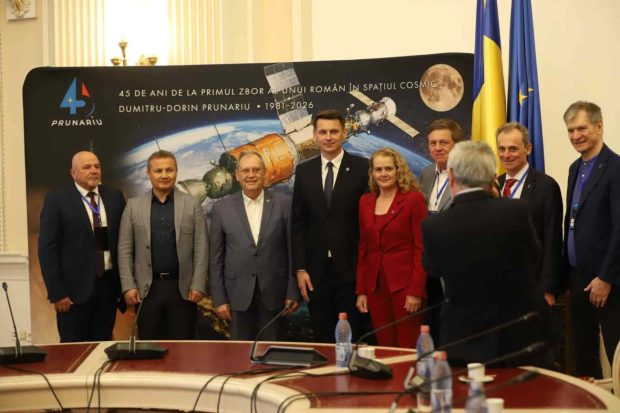Dumitru Prunariu, singurul român care a zburat în Cosmos, aniversat în Senat după 45 de ani de la misiunea Soyuz 40