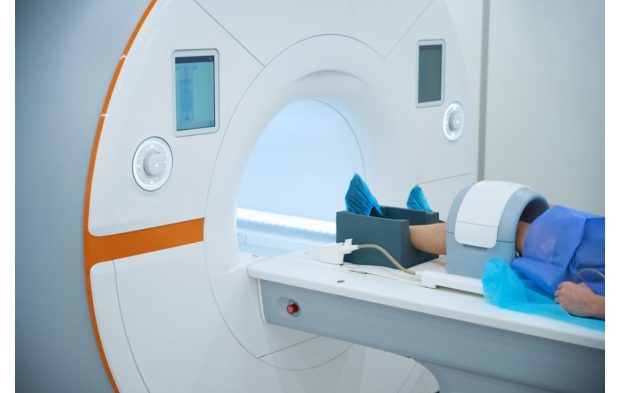 RMN la genunchi: ce leziuni sportive pot fi depistate precoce?