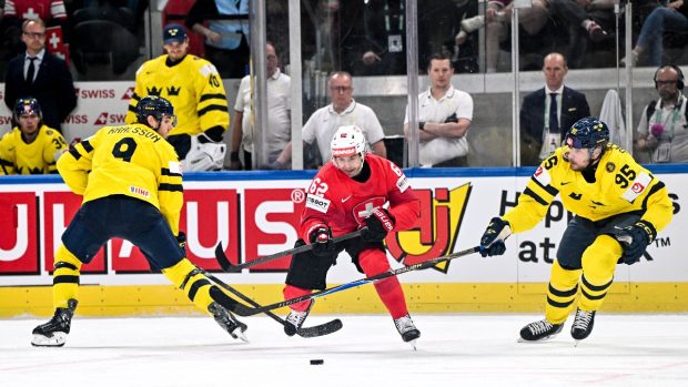Campionatul Mondial de hochei pe gheață IIHF 2026, program și rezultate. Elveția trece de Suedia, Norvegia bate Letonia. Se știu semifinalele