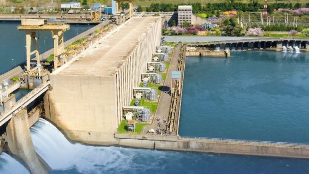 România funcționează temporar fără energie nucleară; hidro și fotovoltaicul preiau rolul principal