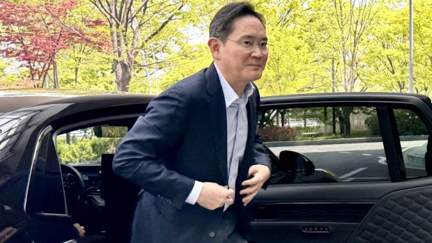 Familia Samsung achită o taxă record de 8 miliarde de dolari pentru moștenirea lui Lee Kun-hee
