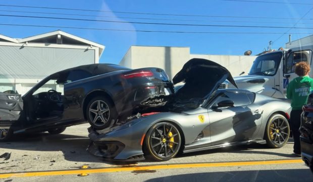 Unul dintre cele 599 de Ferrari 812 Competizione Aperta care există în lume s-a lovit cu un Mercedes și reparația va costa milioane de dolari