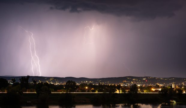 Ce urmează după valul de căldură: meteorologii anunță o schimbare bruscă de vreme în România