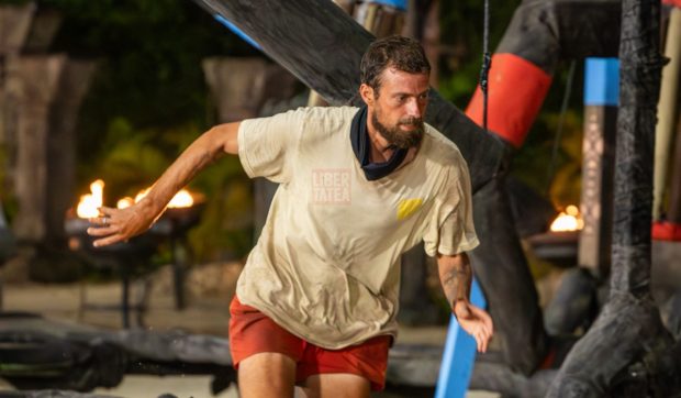 Imagine Stire Imagini în premieră. Gabi Tamaș, trimis pentru prima dată la duelul pentru eliminare la Survivor România 2026 | 2review.ro