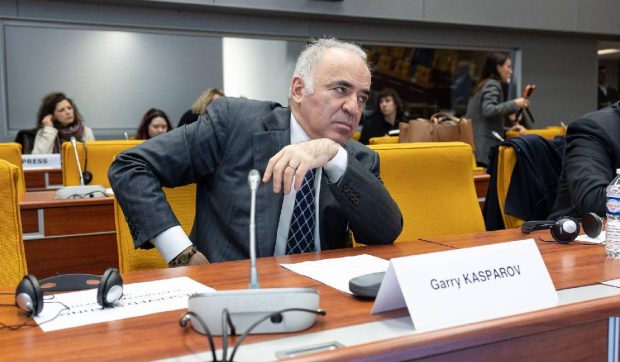Garry Kasparov, urmărit internațional de Rusia pentru acuzații privind terorismul și activități ca agent străin