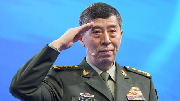 Doi fost miniștri chinezi ai Apărării, condamnați la moarte cu suspendare în dosare de corupție