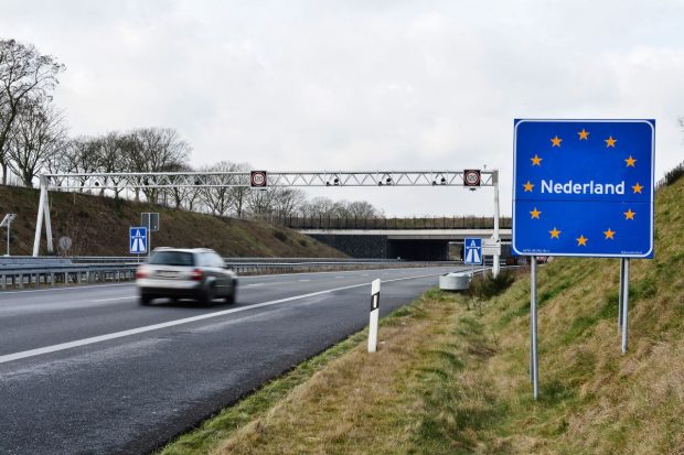 Zeci de mii de sancțiuni aplicate după implementarea sistemului de control al vitezei medii pe autostrada A12 din Olanda