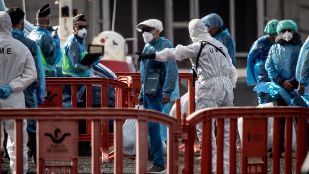OMS avertizează asupra riscurilor legate de protocoalele anti-hantavirus aplicate în SUA și subliniază carantina recomandată de 42 de zile
