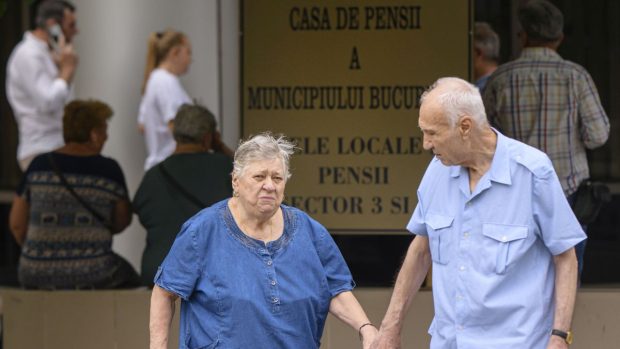 Pensionarii români pot solicita rapid revizuirea pensiilor pentru creșteri suplimentare