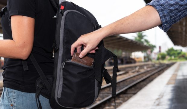 Escrocherii frecvente în vacanțe: cum să te ferești de capcanele turistice