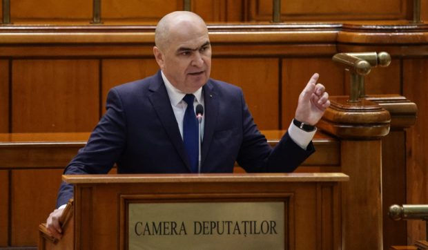 Ilie Bolojan denunță dur moțiunea de cenzură în fața Parlamentului și părăsește sala înainte de vot