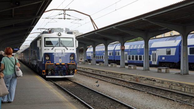 Ilie Bolojan explică de ce România nu poate crește viteza pe calea ferată și să reducă întârzierile trenurilor. Noi bani pierduți din PNRR