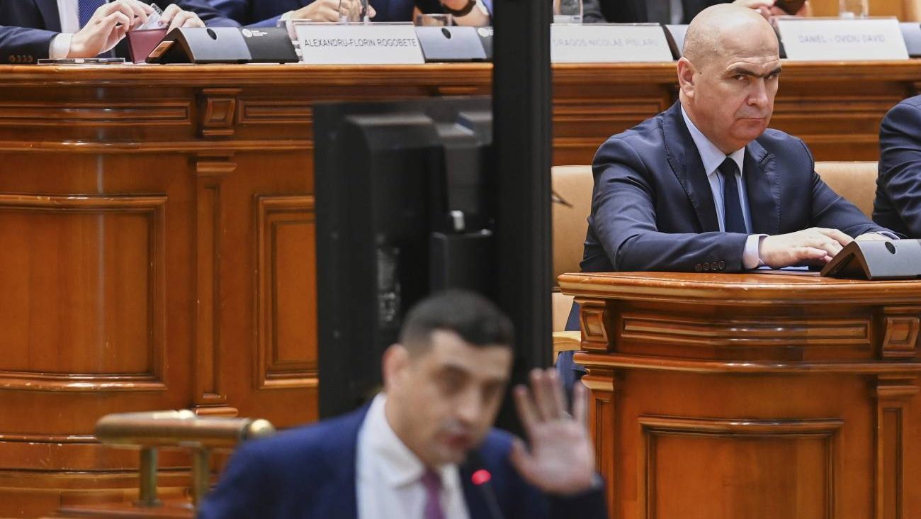Încăpățânarea lui Ilie Bolojan a supărat PSD, George Simion profită, iar românii sunt obosiți de scandaluri, scrie Politico