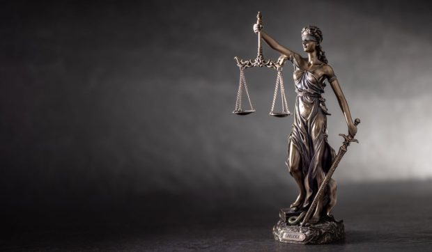 Lansarea unei platforme AI inovatoare pentru sprijinirea profesioniștilor în drept și fiscalitate în România