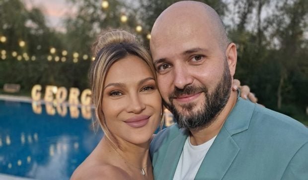Imagine Stire Lora, primele declarații după ce s-a spus că divorțează de Ionuț Ghenu. De ce a fost singură la nunta Andreei Bălan | 2review.ro