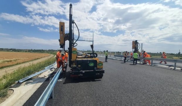 Probleme de tasare întârzie inaugurarea Drumului Expres Galați-Brăila, deși drumul nu a fost încă circulat