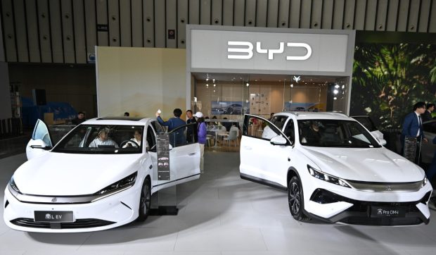 Chinezii de la BYD vând 100.000 de mașini unui singur cumpărător, cu garanție de șase ani sau 600.000 de kilometri