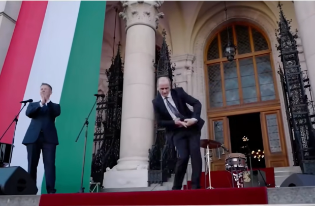 Dans, dans, dans în Guvernul lui Magyar de la Budapesta. Viitorul ministru al Sănătății din Ungaria a făcut iar valuri