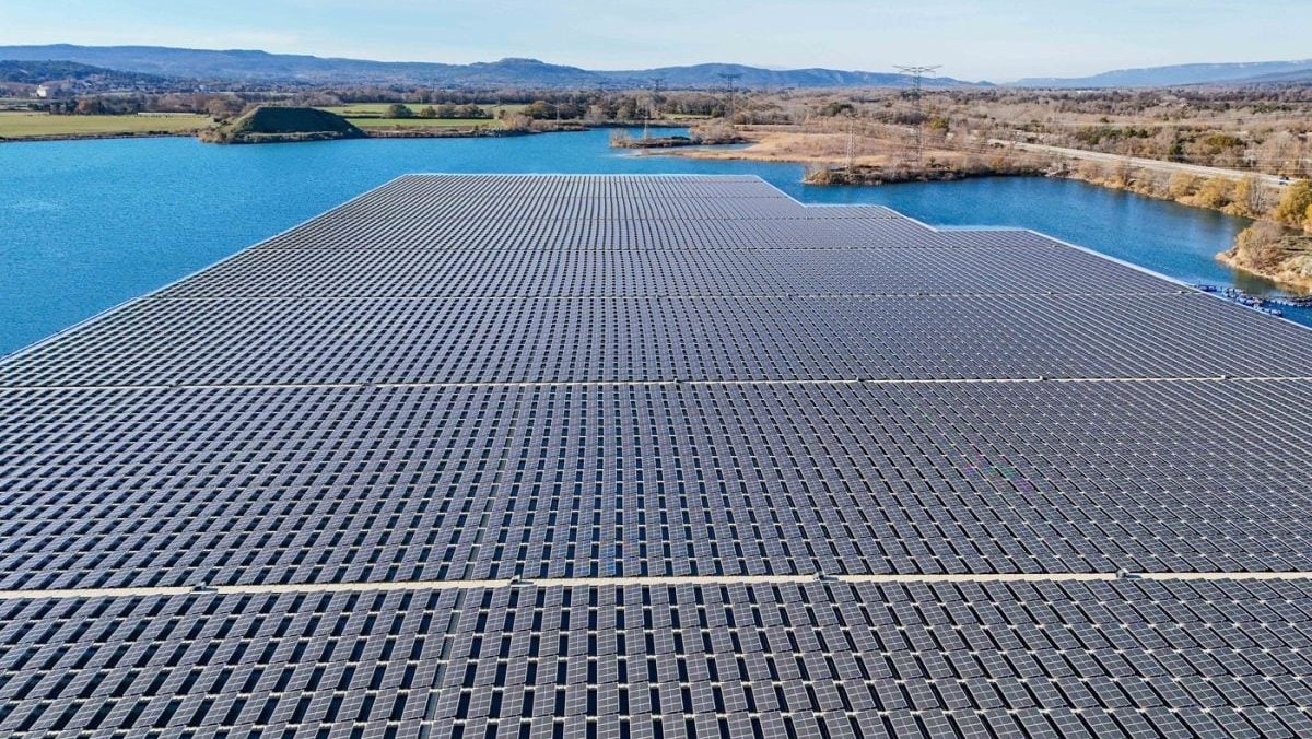 Poza pentru articolul „Nufărul”, primul parc fotovoltaic plutitor al Hidroelectrica, urmează să primească autorizația de la ANRE