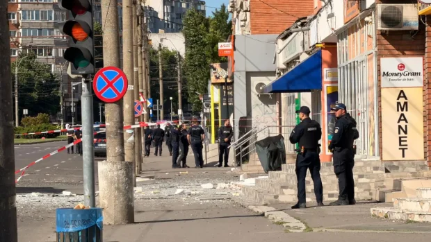 Procurorii deschid dosar penal după explozia dronei rusești din Galați: „tentativă la omor calificat”
