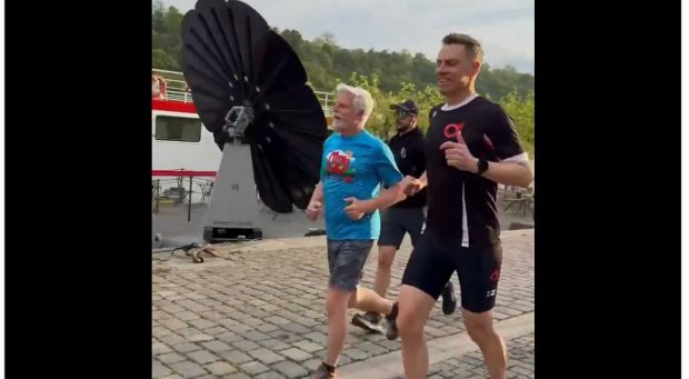 O diplomație altfel. Președintele Cehiei și cel al Finlandei au făcut jogging împreună între întâlniri oficiale