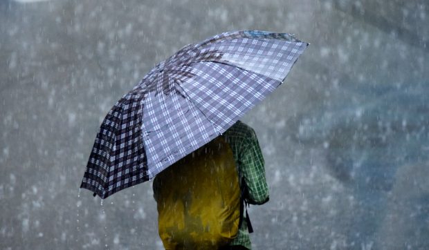 De azi se strică vremea în aproape toată țara: ANM anunță ploi, grindină și vijelii în minivacanța de Rusalii și 1 Iunie