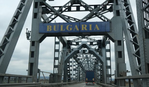 Trafic dirijat cu piloți pe Podul Giurgiu–Ruse: „Staționarea este strict interzisă”. Ce trebuie să știe șoferii