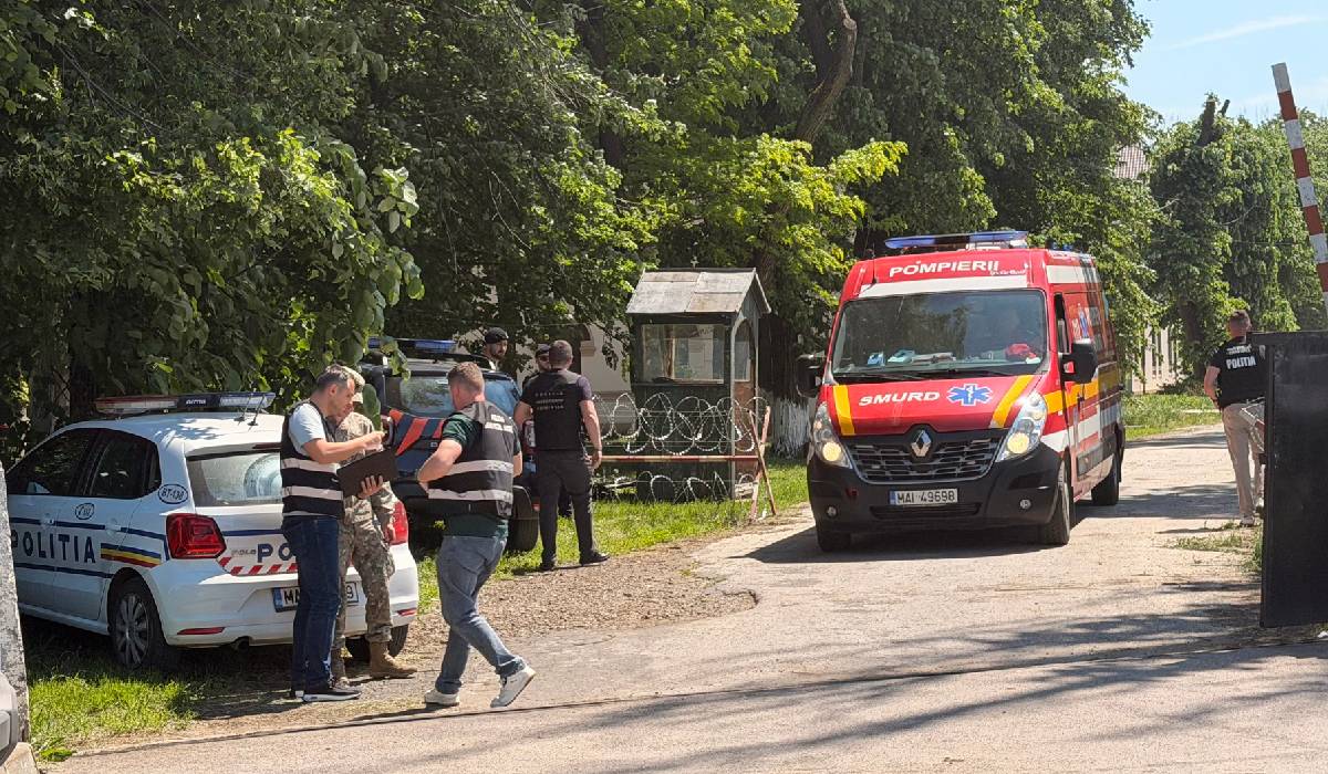 trei militari au fost răniți