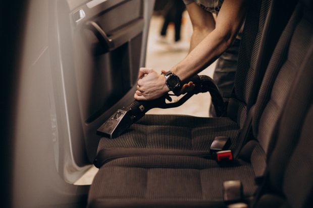 5 pași esențiali pentru un automobil pregătit impecabil pentru sezonul cald