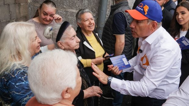 Kremlinul investește 50 de milioane de dolari în turism electoral pentru a-l dărăma pe premierul Armeniei