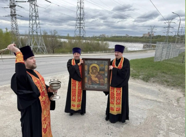 Rușii scot pe străzi icoane făcătoare de minuni, ca să-i apere de dronele ucrainene: „Domnul și-a trimis mila și ajutorul, eliberându-i de invazia inamică”