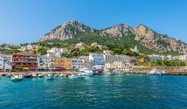 Cât costă să îți cumperi o casă pe insulele din Italia: în Capri, un singur metru pătrat a ajuns să coste aproape 9.000 de euro