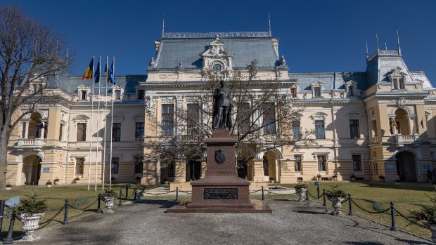 Percheziții DNA la Primăria Iași în dosarul dispariției unei cantități semnificative de păcură din rezervele statului