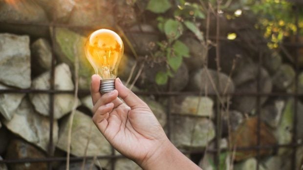 Energia solară preia conducerea în topul surselor energetice din România, hidroenergia coboară pe locul doi