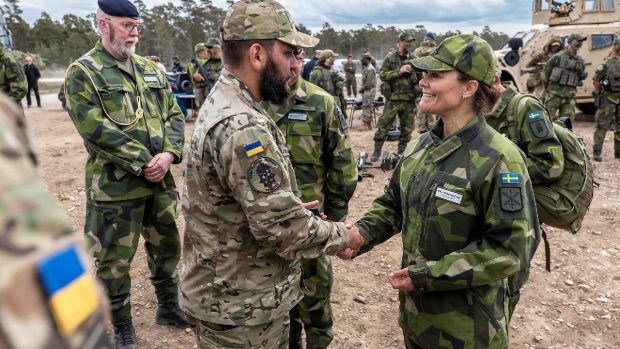 Prințesa Moștenitoare a Suediei a participat surprinzător la exercițiile militare comune NATO și ucrainene de pe insula Gotland