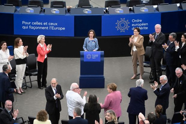 Maia Sandu, decorată cu Ordinul European de Merit