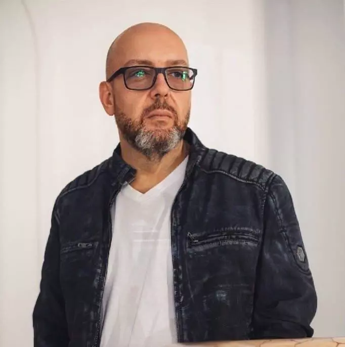 Ce se întâmplă când un copil devine ținta unei dezbateri naționale. Psihologul Radu Leca, despre trauma Ilincăi, eleva care a plâns în fața ministrului Educației: „Rușinea publică poate lăsa urme profunde”