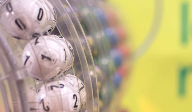 Loto 6/49 din 10 mai 2026. Report de peste 4,14 milioane de euro la 6/49, categoria I