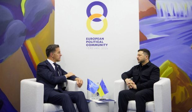 Summitul B9 și Țările Nordice la București: Lideri NATO și Președinții Ucrainei și Finlandei în Dialog pentru Sprijinirea Kievului