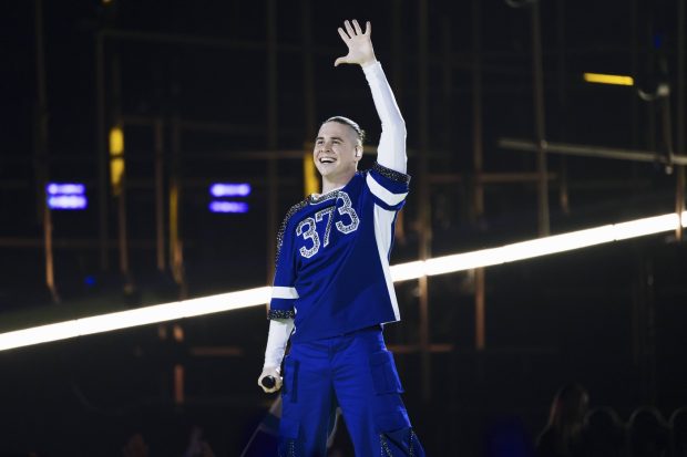 Imagine Stire Satoshi din Republica Moldova a deschis Eurovision 2026. Ce mesaj a primit din partea premierului moldovean înainte de a urca pe scenă | 2review.ro