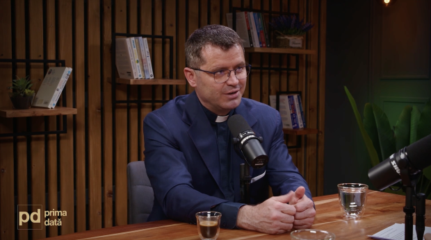 Părintele Francis Doboș, despre Dumnezeu, AI și fricile lumii moderne: „Fericirea e doar relațională. Nimeni nu este fericit singur”