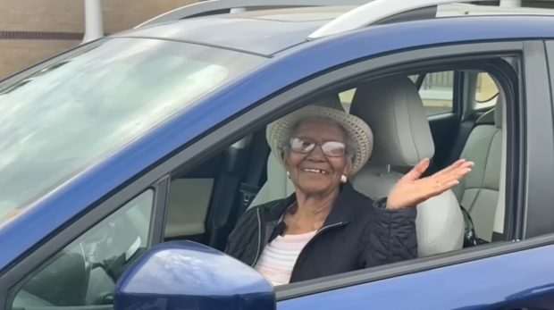 Susan Young Browne, la 108 ani, și-a reînnoit permisul de conducere: O poveste de vitalitate și longevitate