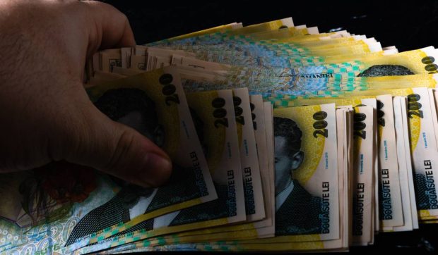 Partidele politice din România au înregistrat cheltuieli mai mari decât veniturile în 2025, AUR și PSD în fruntea topului finanțărilor