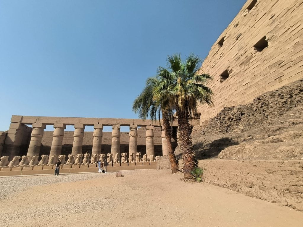 Descoperă Hurghada: Destinația Perfectă pentru Vacanțe de Familie și Romantism în 2023! 3 templul lui karnak luxor egipt 2