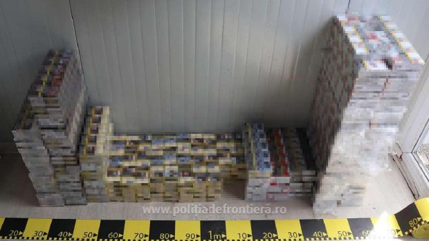 Un șofer bulgar a fost prins cu peste 1.000 de pachete de țigări ascunse în mașină, la Calafat. Unde le-au găsit polițiștii