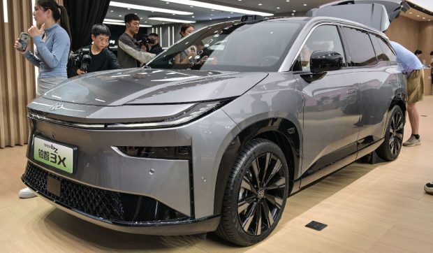 Toyota bZ3X, SUV-ul electric accesibil care domină piața auto din China cu peste 600 km autonomie