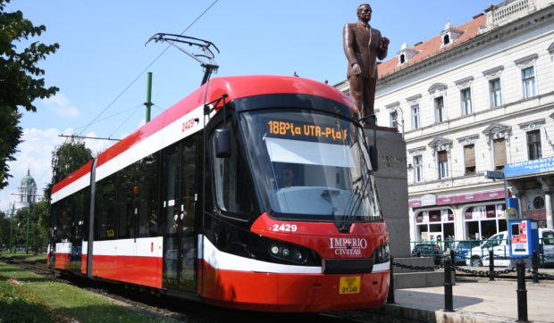 Arad introduce un tarif unic de 1 leu pe zi pentru transportul public, începând cu 1 august