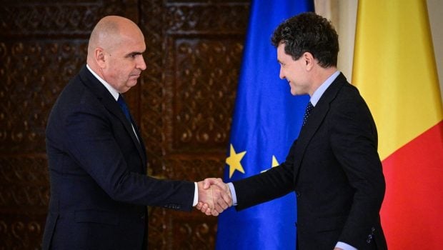 Trei foști judecători CCR explică dacă Ilie Bolojan poate fi numit din nou premier de către Nicușor Dan: „Facem ca la loz în plic?”