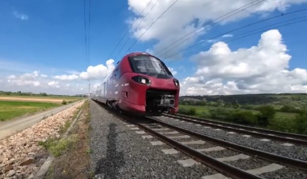 Întârzierile de la plecarea trenurilor Alstom Coradia în Gara de Nord – analiza care dezvăluie cauzele persistente