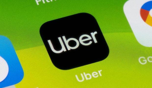 Uber lansează „Travel Mode” și extinde serviciile pentru turiști prin rezervări hoteliere integrate și alte facilități